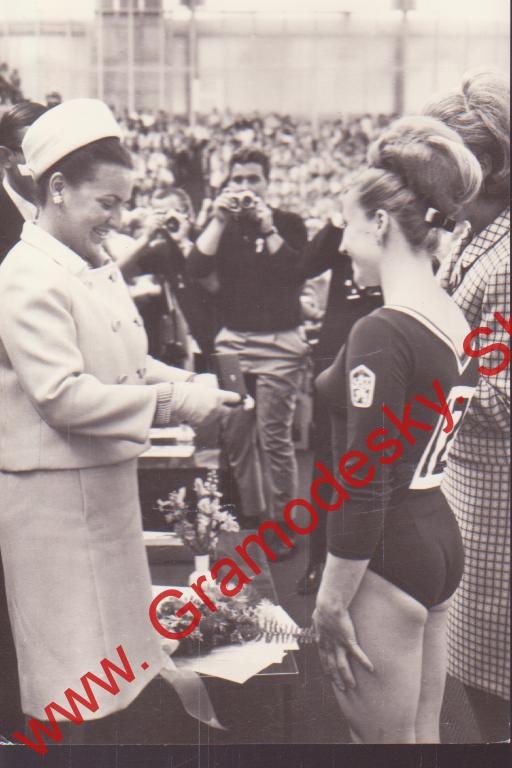 Pohlednice Věra Čáslavská, ME Amsterdam 1967 / čistá
