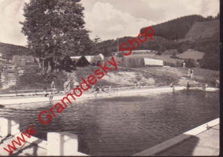 Pohlednice Velké Karlovice na Valašsku, pionýrský tábor ZŘR Vsetín v Leskovém 65
