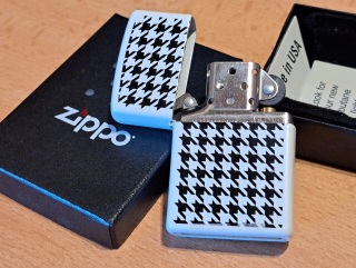 Zippo zapalovač 26334, bílý matt